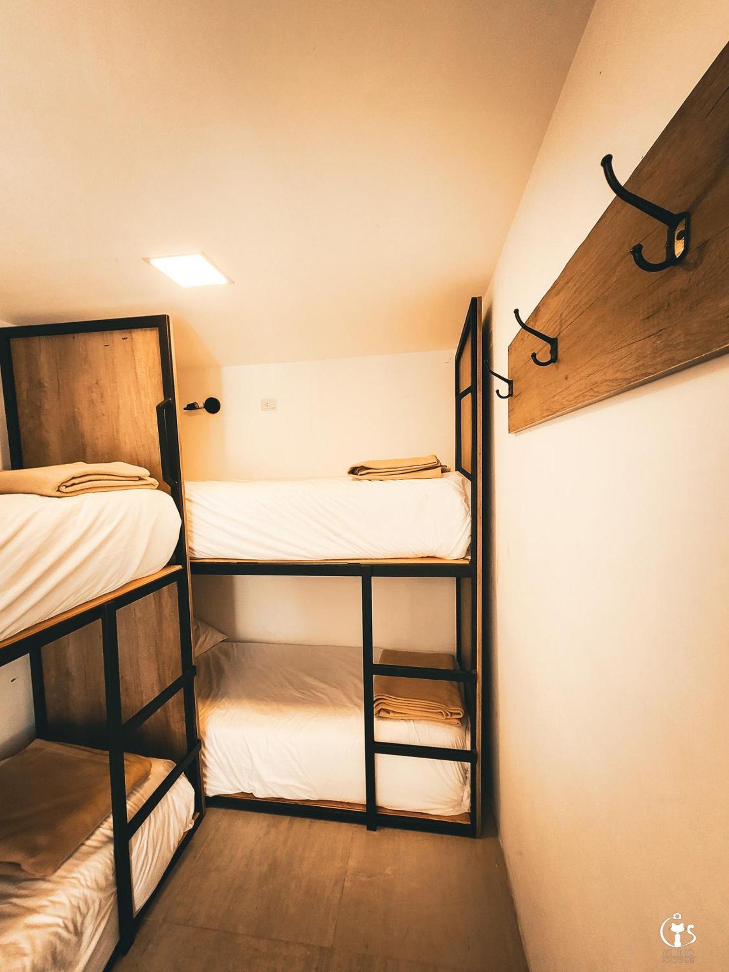 Hotel Dormís Acá Esquel Esterno foto